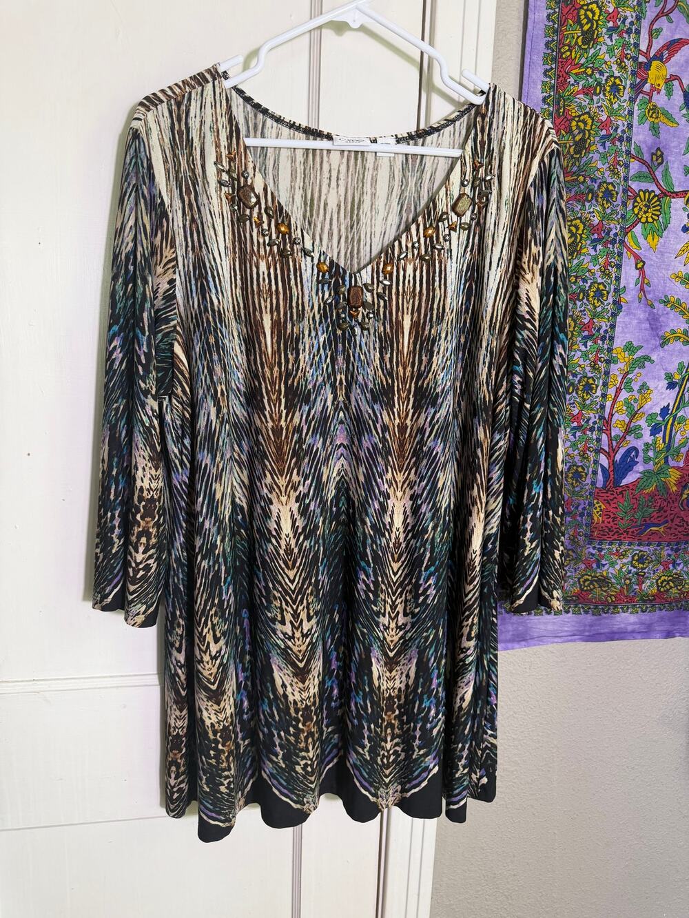 Cato Woman 18/20W Tunic Top Beaded V Neck Abstract Peacock Print Plus Size